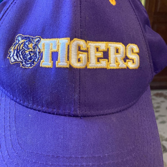 Cap - Picture 3 of 10